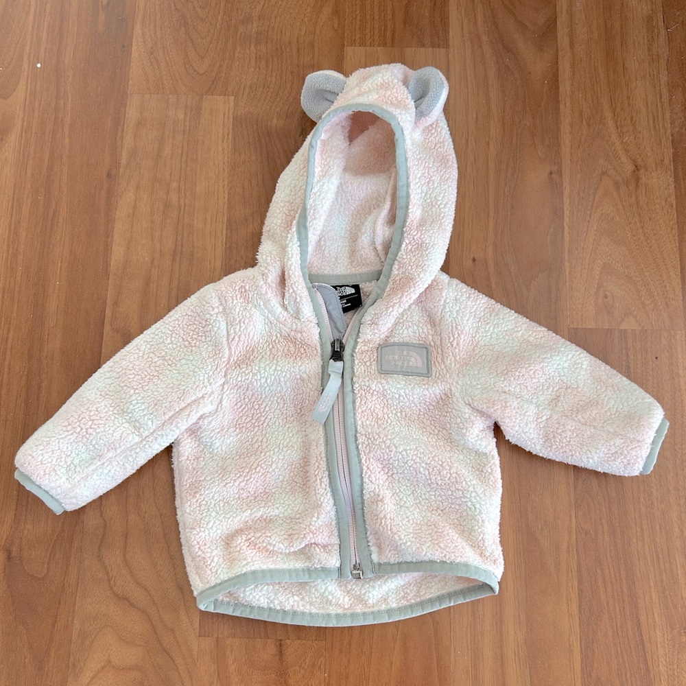 Baby (0-3 months)North Face pink fleece jacket